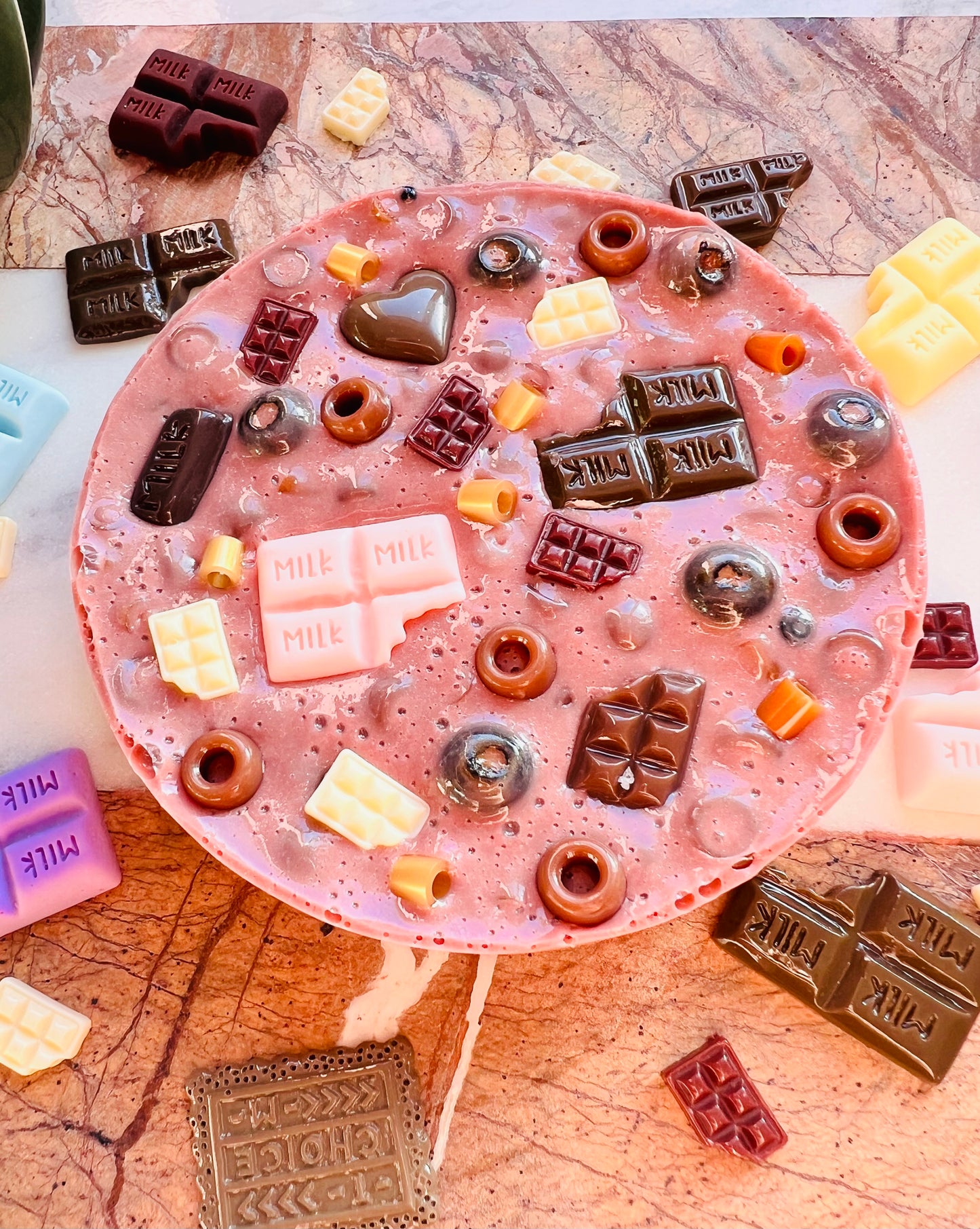 REMELTABLE 'CHOCOHOLIC' picky pad | Reusable | Easter | Circle (10cm)| Latex Free| Neurodiverse Distracting Nail Skin Picking Stress