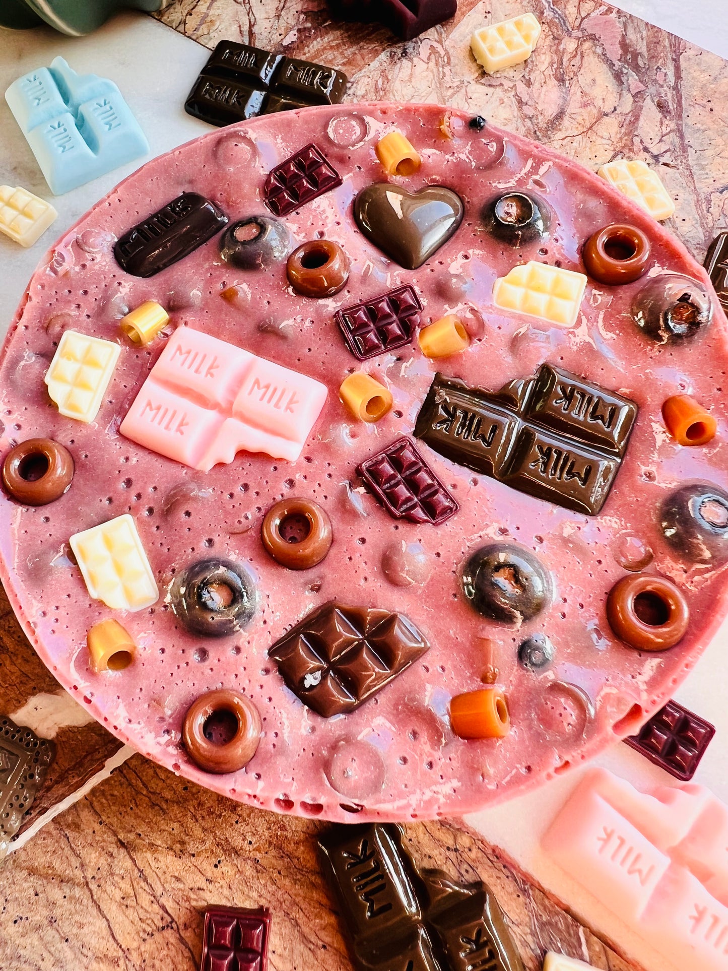 REMELTABLE 'CHOCOHOLIC' picky pad | Reusable | Easter | Circle (10cm)| Latex Free| Neurodiverse Distracting Nail Skin Picking Stress