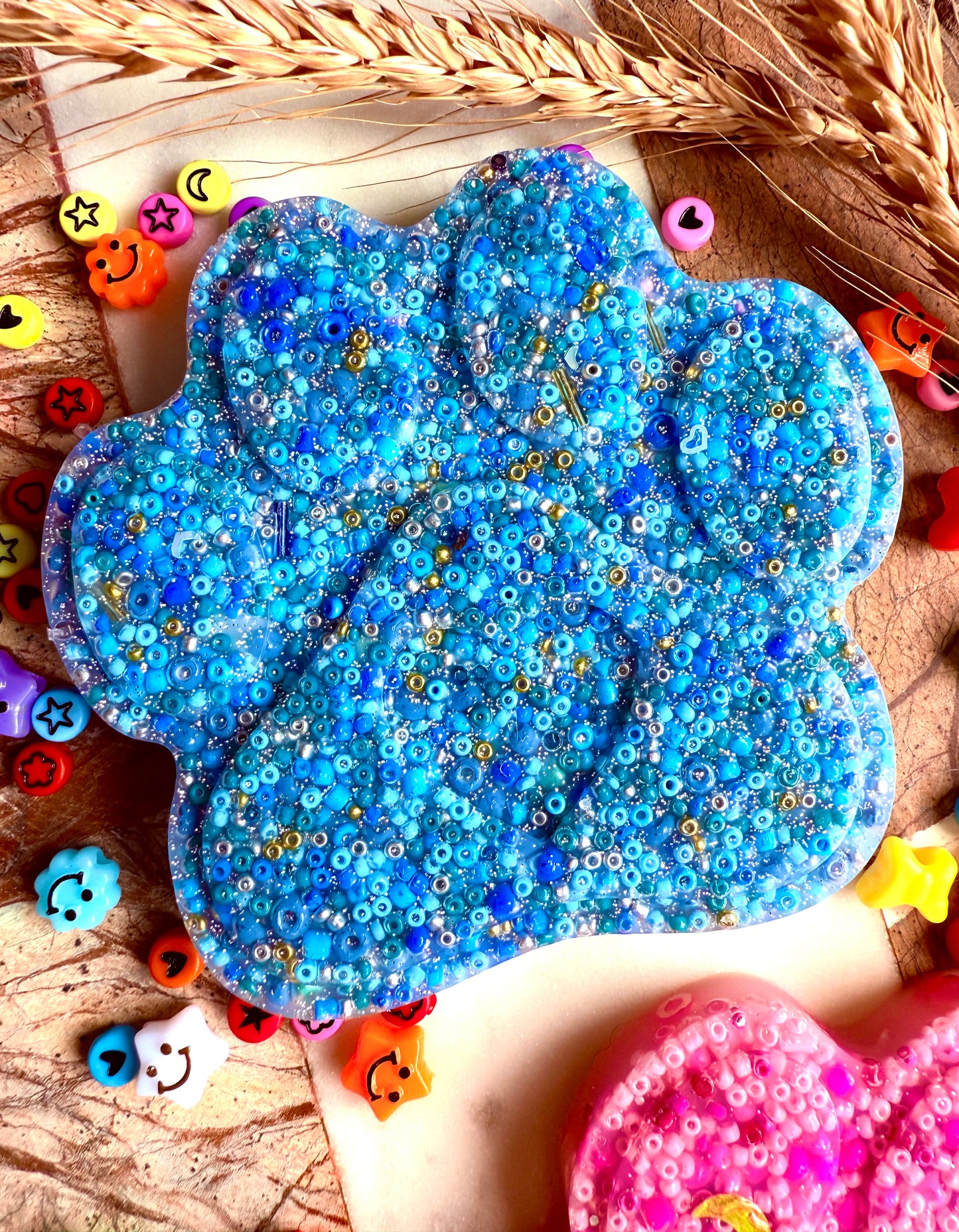 LARGE Paw Picky Pad (10x10.5cm) | 9 Colours | Gift | Latex FREE | Neurodiverse Stimming | Nail Skin Hair Picking Distraction | Fidget