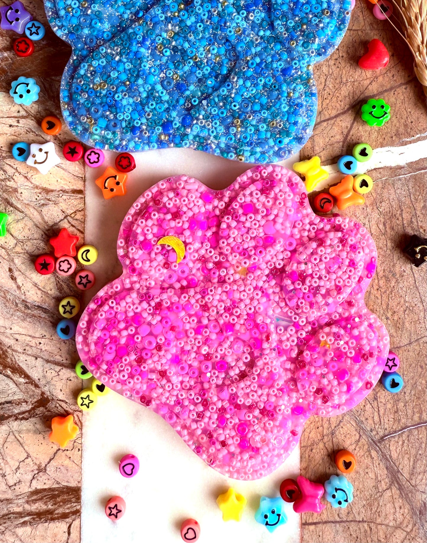 LARGE Paw Picky Pad (10x10.5cm) | 9 Colours | Gift | Latex FREE | Neurodiverse Stimming | Nail Skin Hair Picking Distraction | Fidget