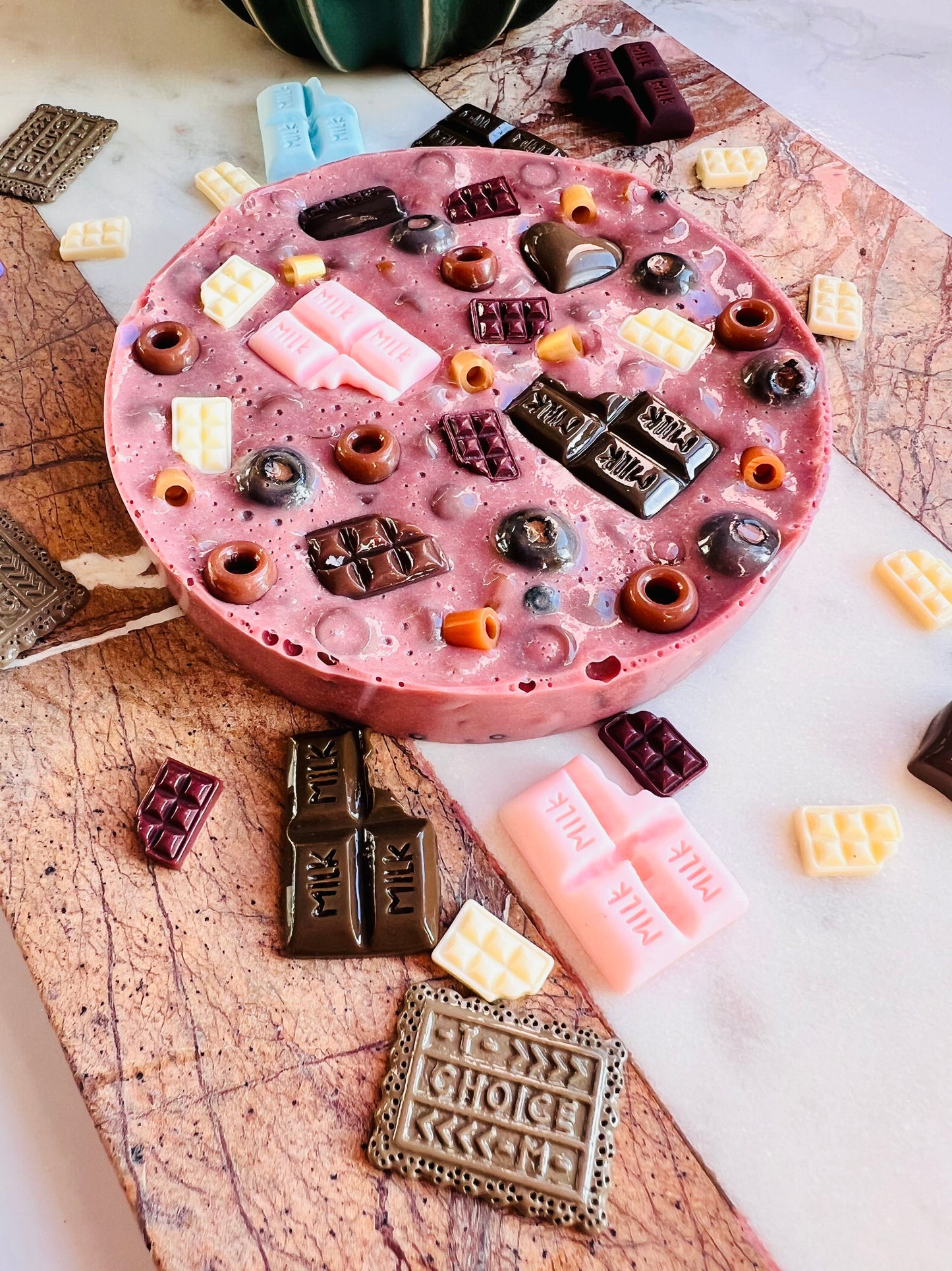 REMELTABLE 'CHOCOHOLIC' picky pad | Reusable | Easter | Circle (10cm)| Latex Free| Neurodiverse Distracting Nail Skin Picking Stress