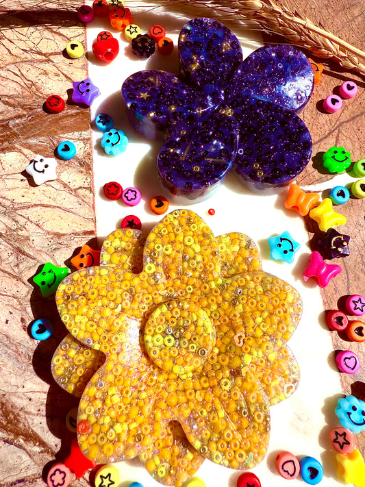 FLOWER Picky Pad | Easter | GIFT | 8 Colours | Latex Free | Neurodiverse Stimming | Nail Skin Hair Picking Distraction | Fidget Aid uk