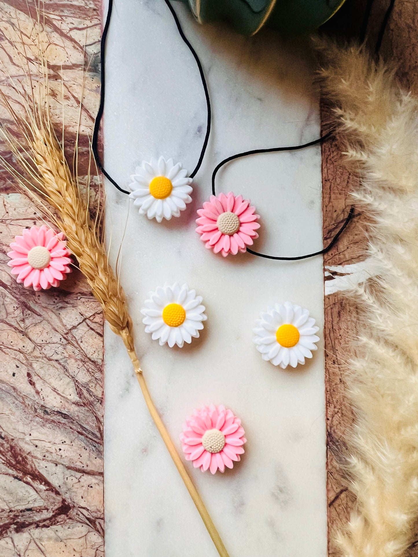 Fidget Necklace | Flower | Distraction | Fidget Aid | Neurodiverse | UK