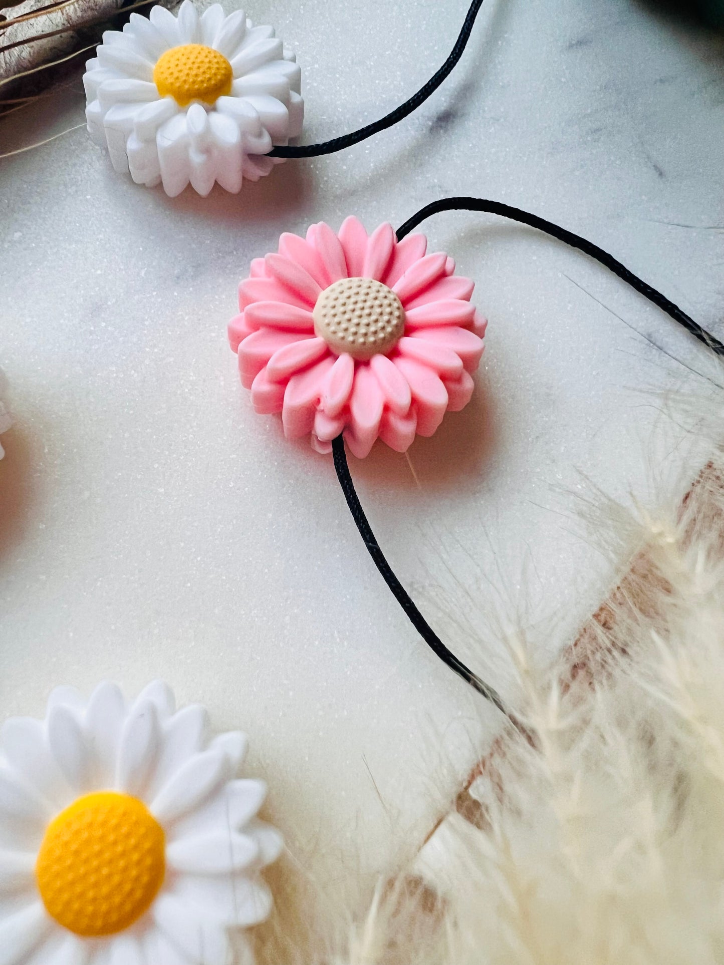 Fidget Necklace | Flower | Distraction | Fidget Aid | Neurodiverse | UK