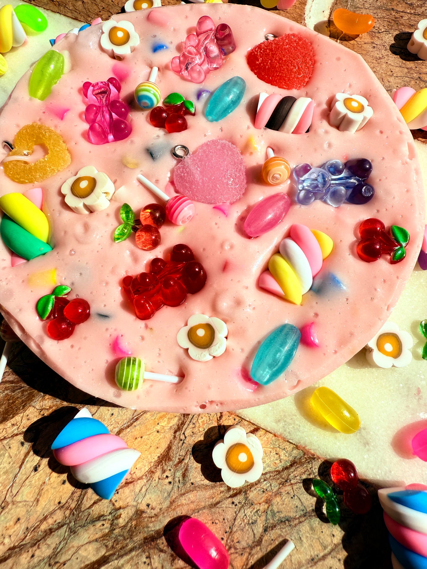 REMELTABLE 'PICK N MIX' picky pad | Reusable | Easter | Circle (10cm)| Latex Free| Neurodiverse  Distracting Nail Skin Picking Stress