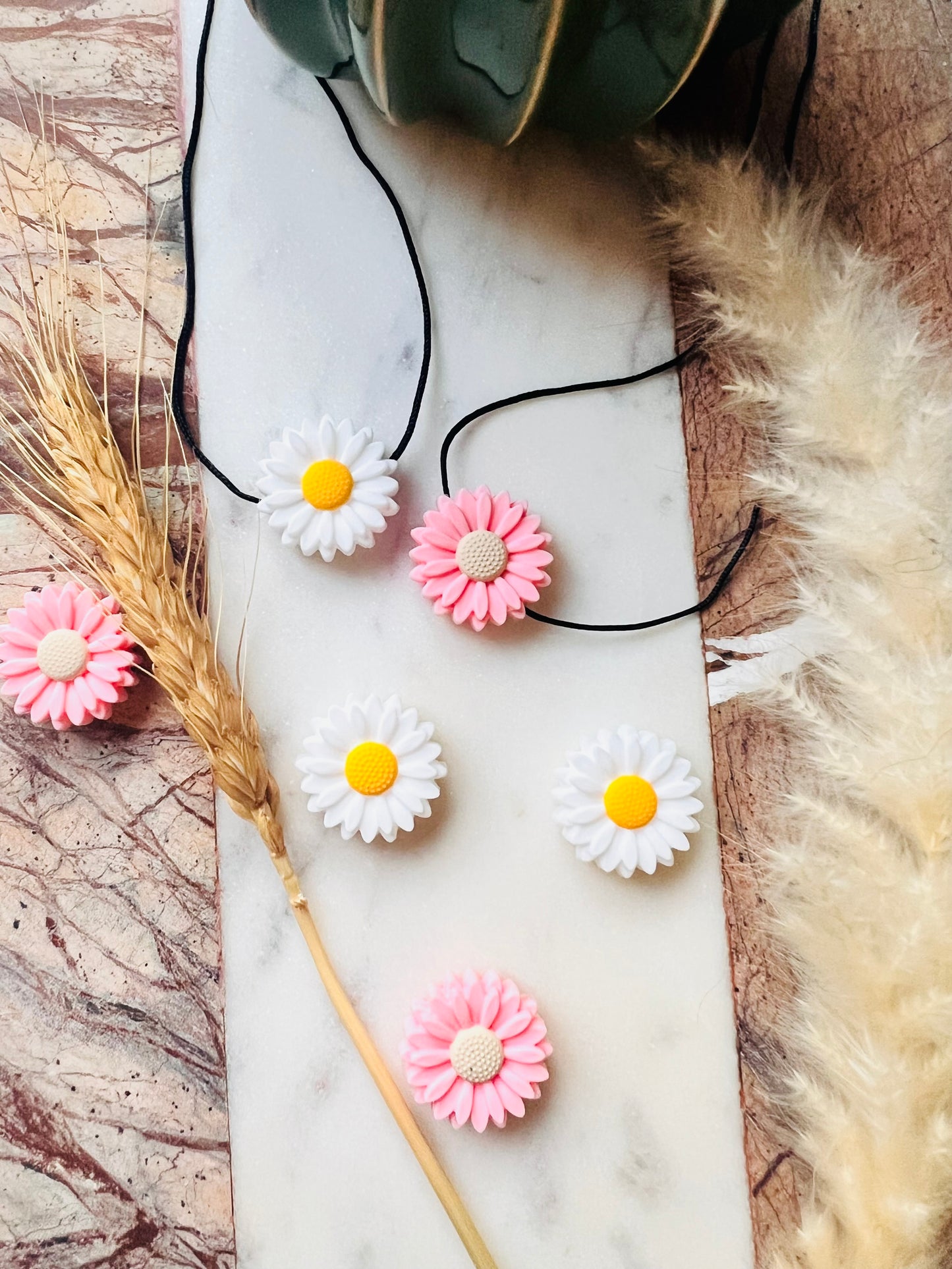Fidget Necklace | Flower | Distraction | Fidget Aid | Neurodiverse | UK