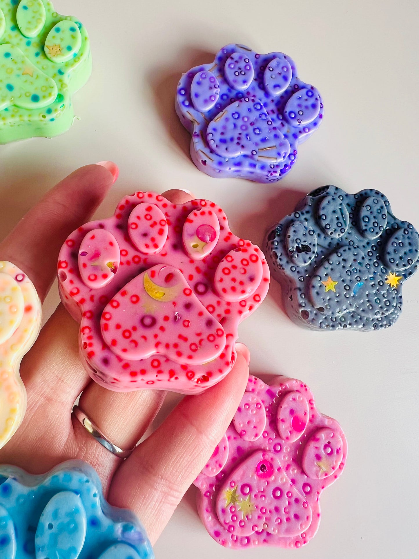 REMELTABLE 'PAW' picky pad | Reusable | 9 Colour options |Easter | Latex Free| Neurodiverse  Distracting Nail Skin Picking Stress