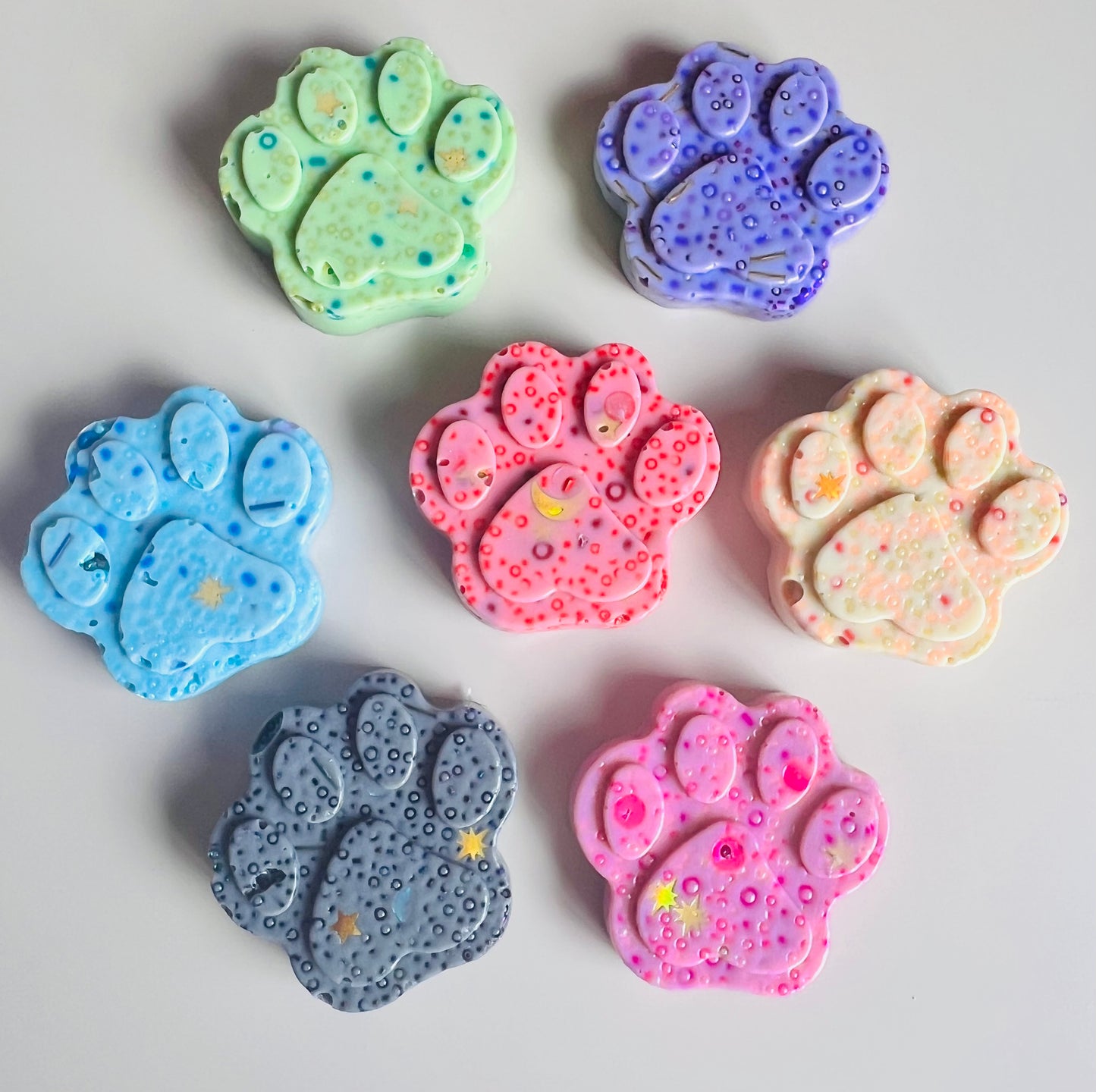 REMELTABLE 'PAW' picky pad | Reusable | 9 Colour options |Easter | Latex Free| Neurodiverse  Distracting Nail Skin Picking Stress