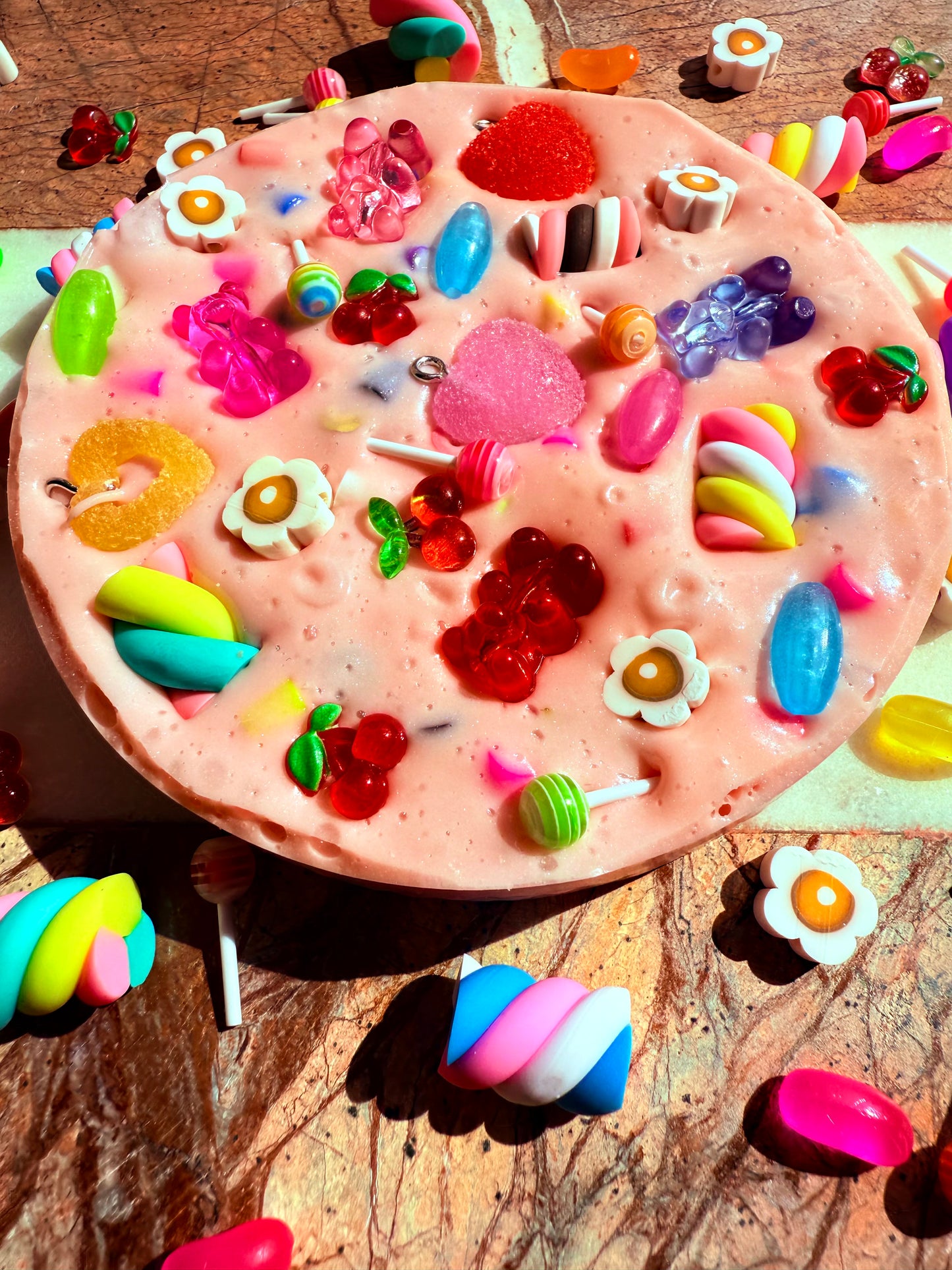 REMELTABLE 'PICK N MIX' picky pad | Reusable | Easter | Circle (10cm)| Latex Free| Neurodiverse  Distracting Nail Skin Picking Stress