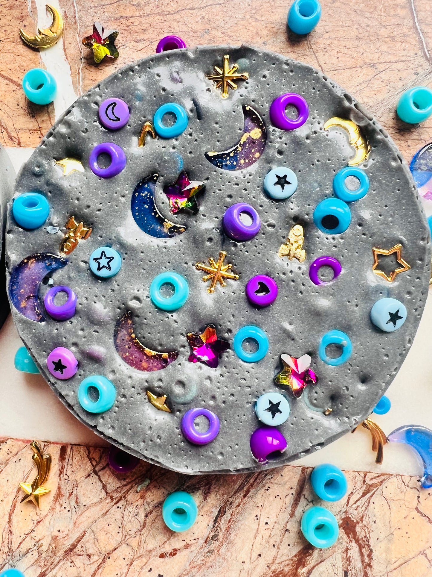 REMELTABLE 'SPACE' picky pad | Reusable | Easter | Circle (10cm)| Latex Free| Neurodiverse  Distracting Nail Skin Picking Stress