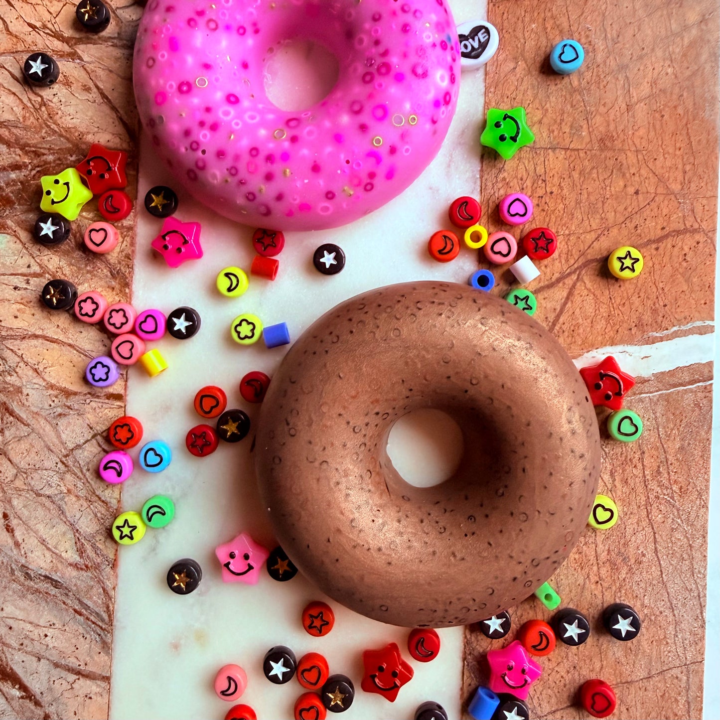 Remeltable and Reusable Doughnut Picky Pad