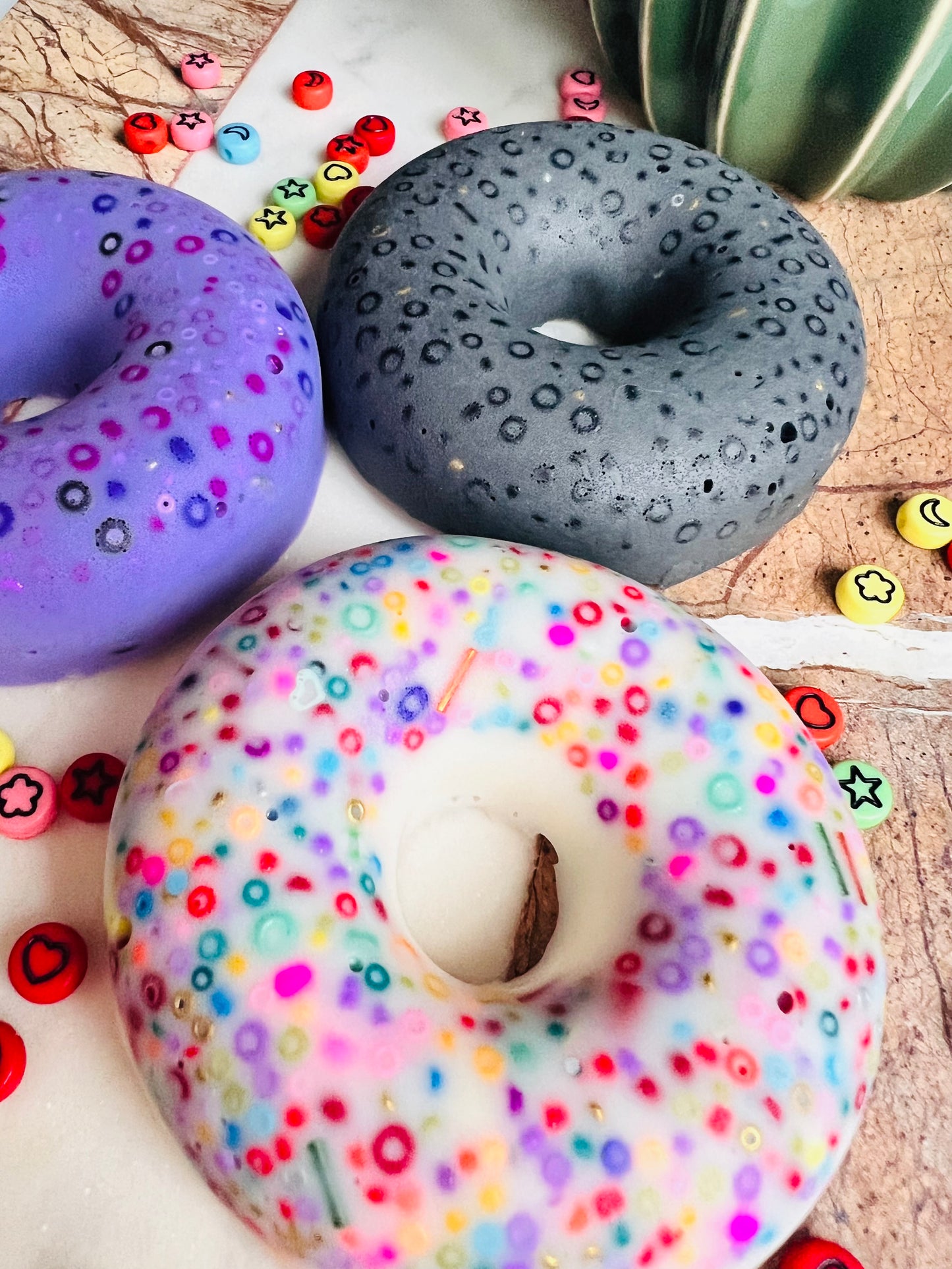 Close up of textured beads in remeltable doughnut picky pad
